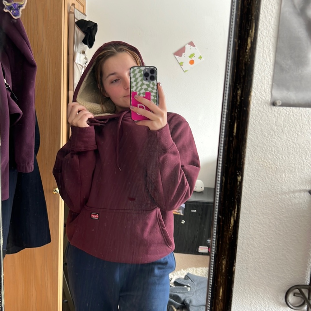 Maroon Wrangler workwear hoodie with fuzzy hood, size medium (38-40)